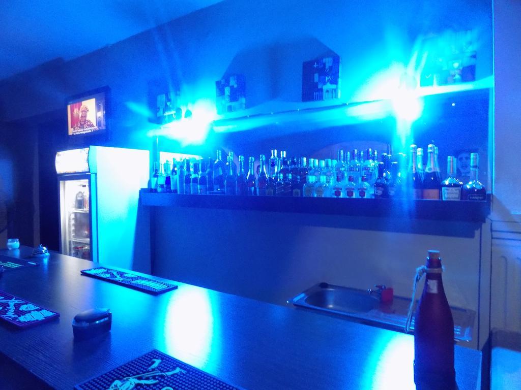 Posh Apartments And Hotel Ikeja Bagian luar foto