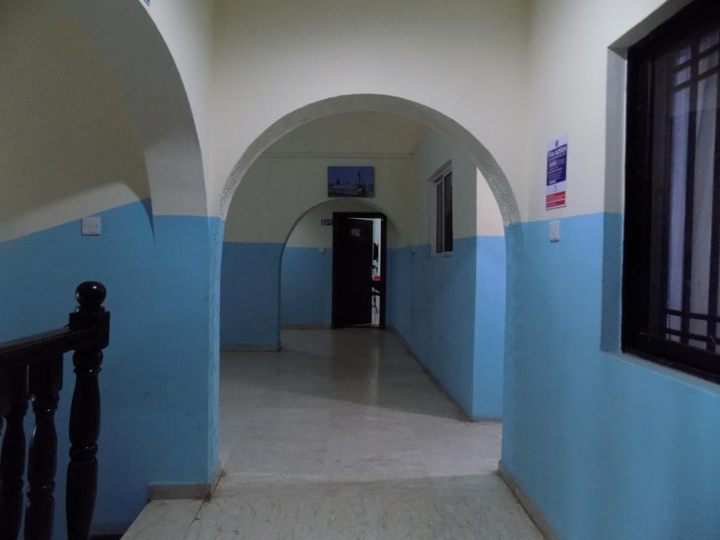 Posh Apartments And Hotel Ikeja Bagian luar foto