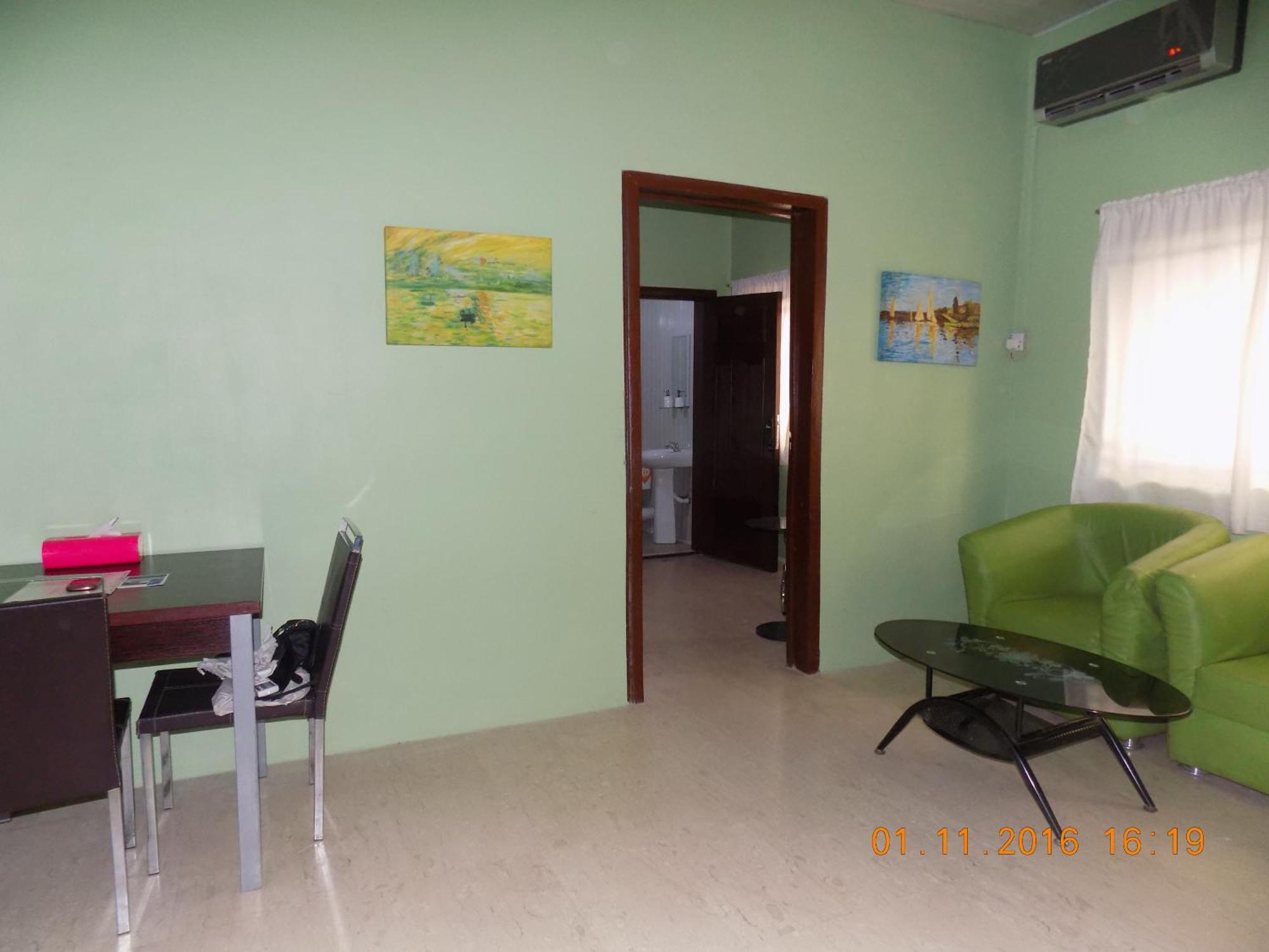 Posh Apartments And Hotel Ikeja Bagian luar foto