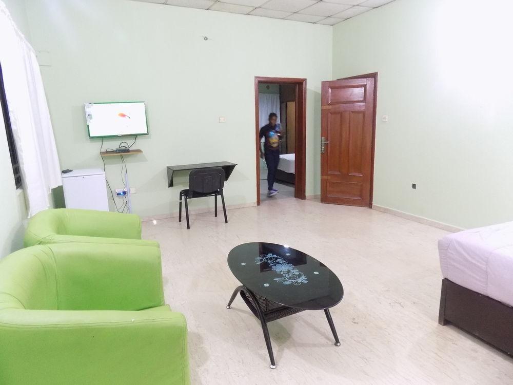 Posh Apartments And Hotel Ikeja Bagian luar foto