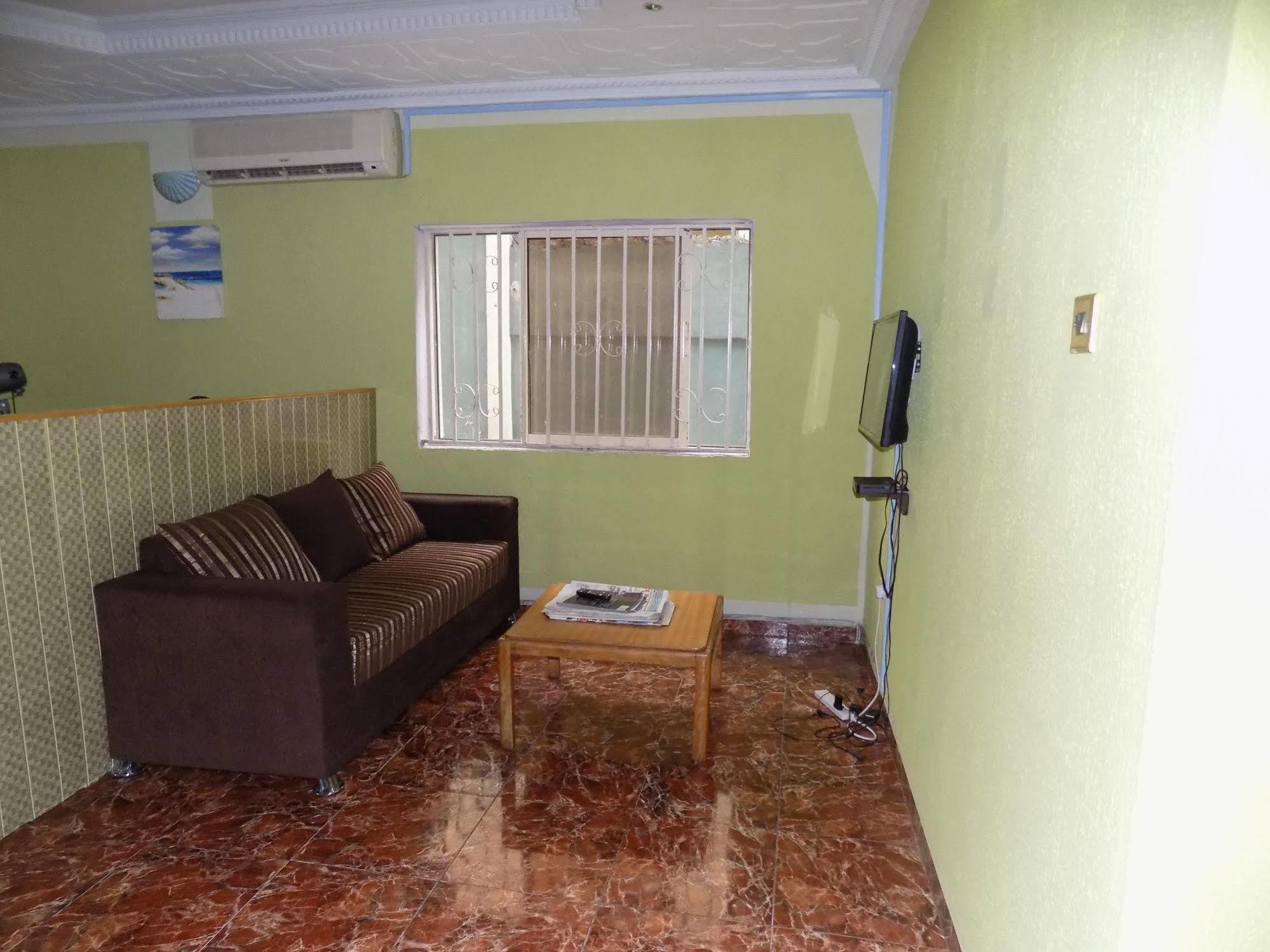 Posh Apartments And Hotel Ikeja Bagian luar foto