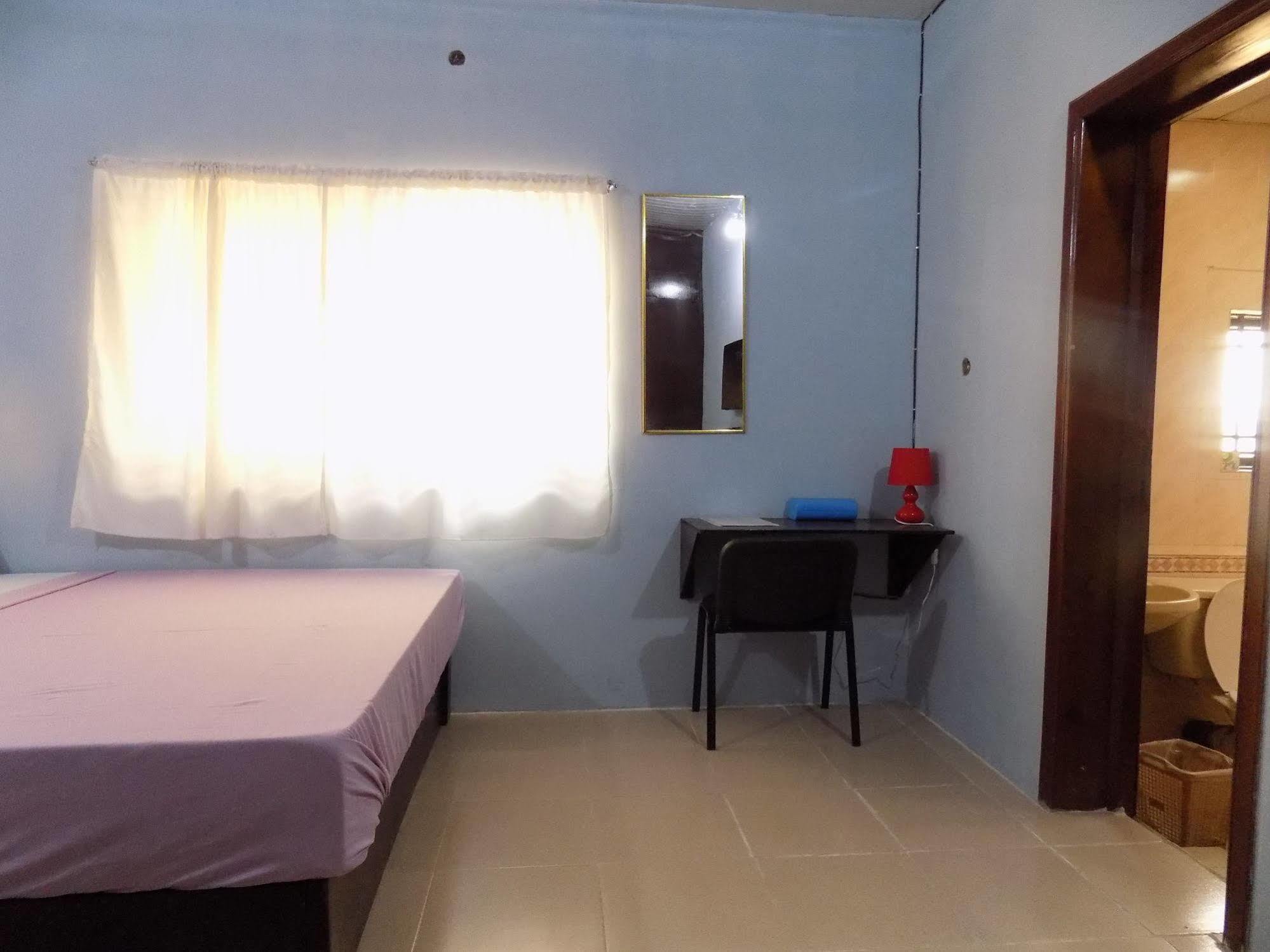 Posh Apartments And Hotel Ikeja Bagian luar foto