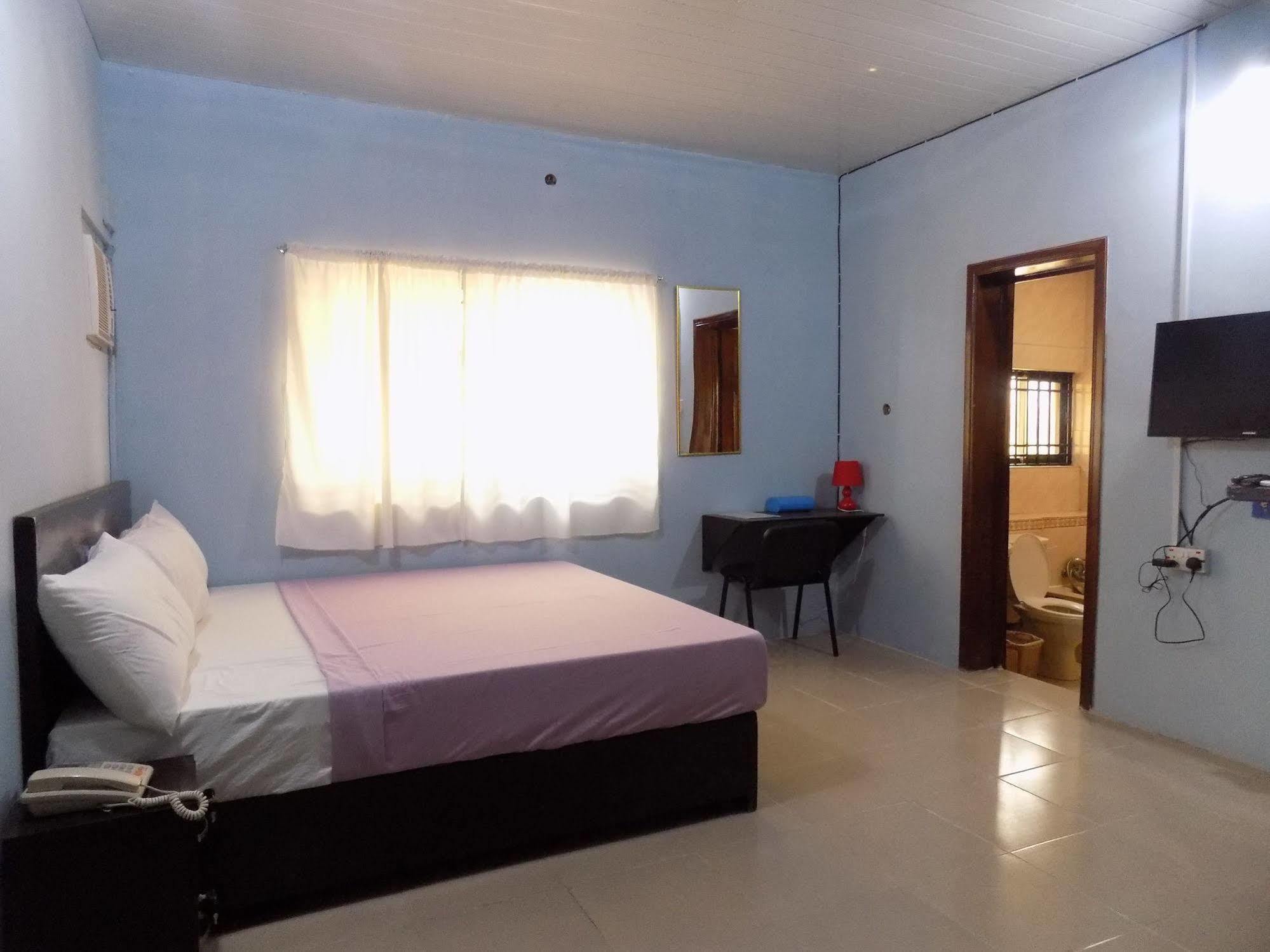Posh Apartments And Hotel Ikeja Bagian luar foto